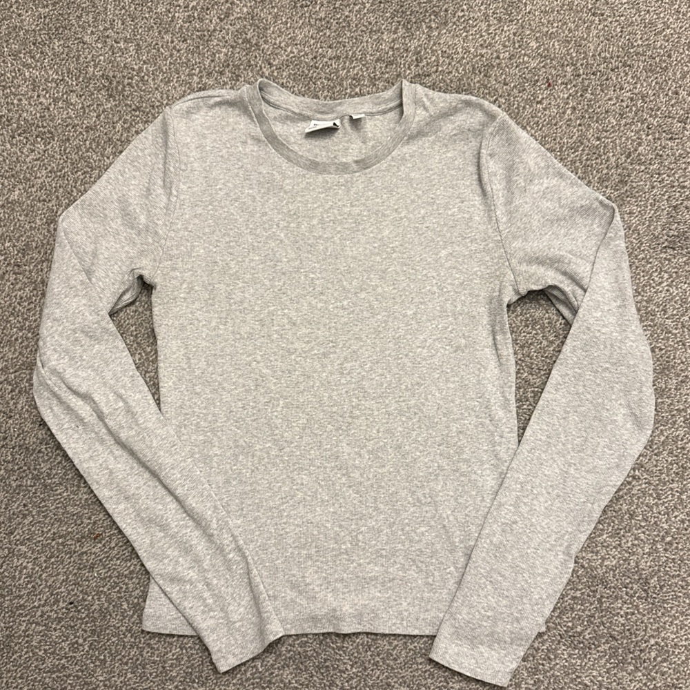 Aritzia TNA Heather Gray Long Sleeve Tee